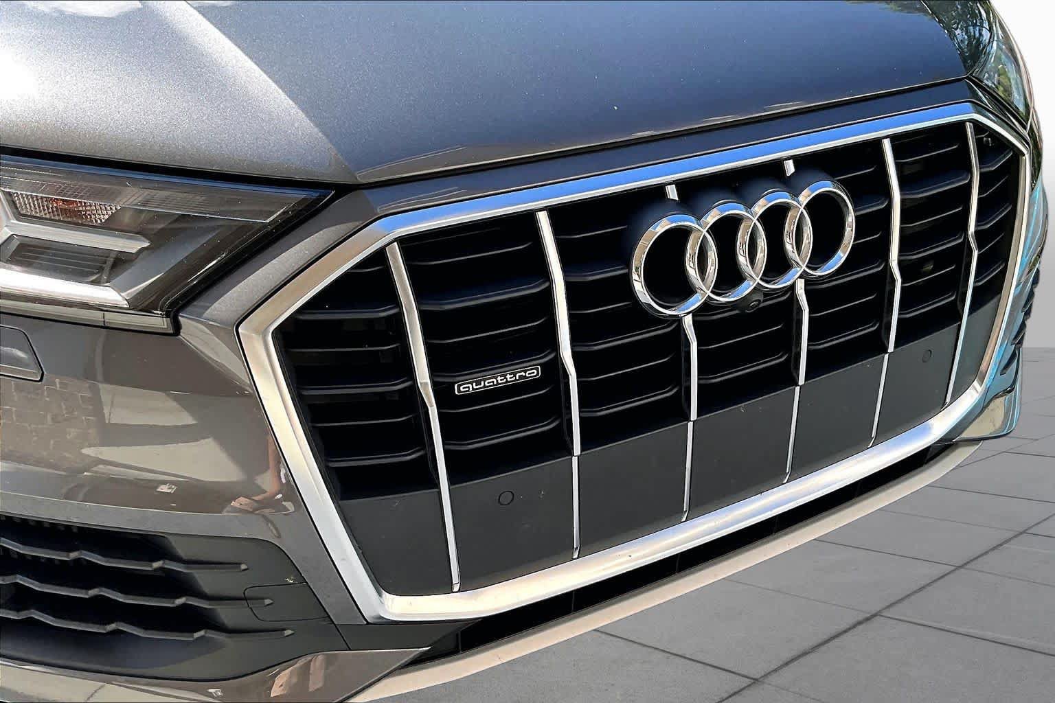 Used 2020 Audi Q7 3.0T Premium Plus AWD/4WD image 30