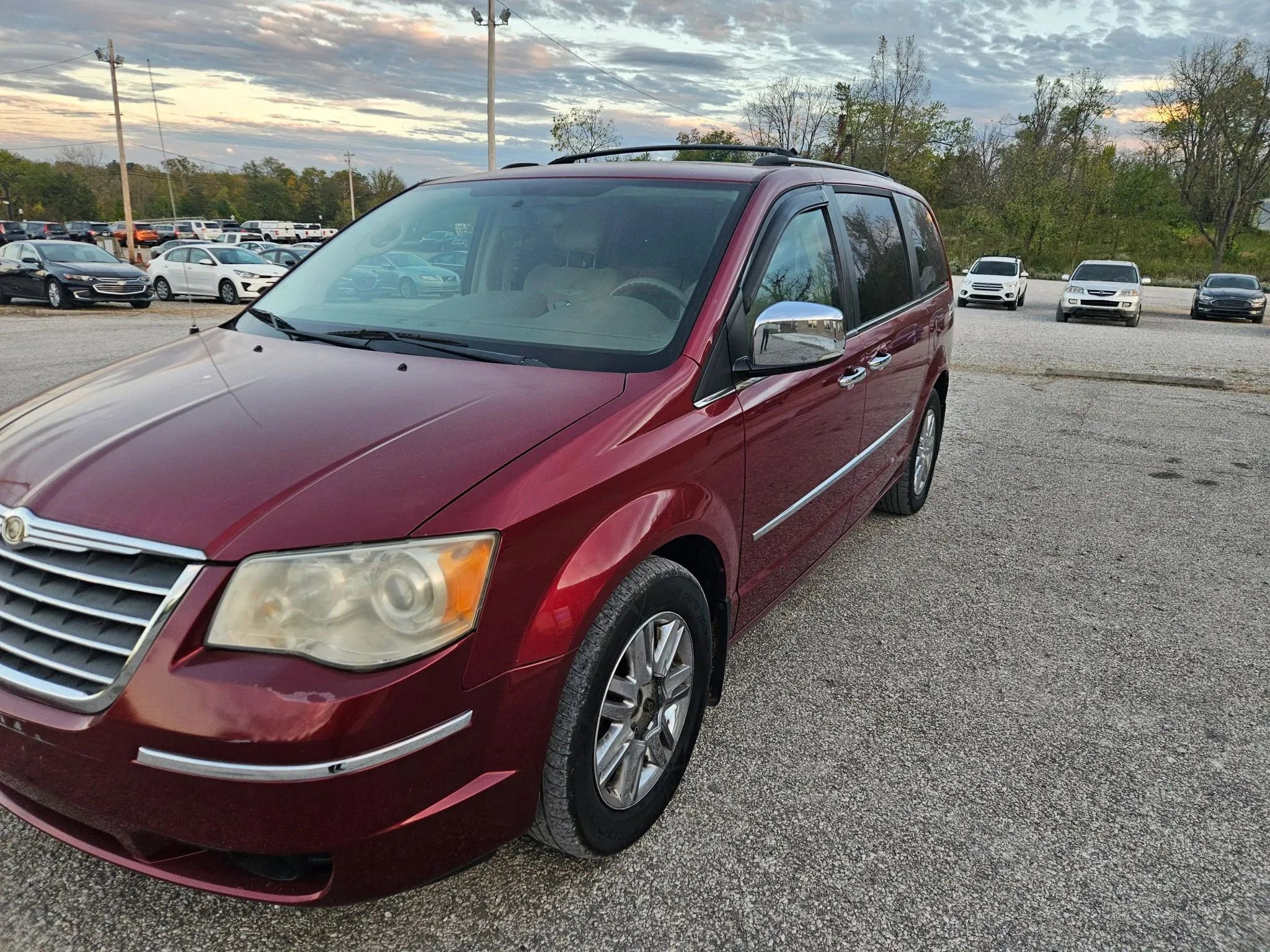 Used 2010 Chrysler Town & Country Limited FWD image 2