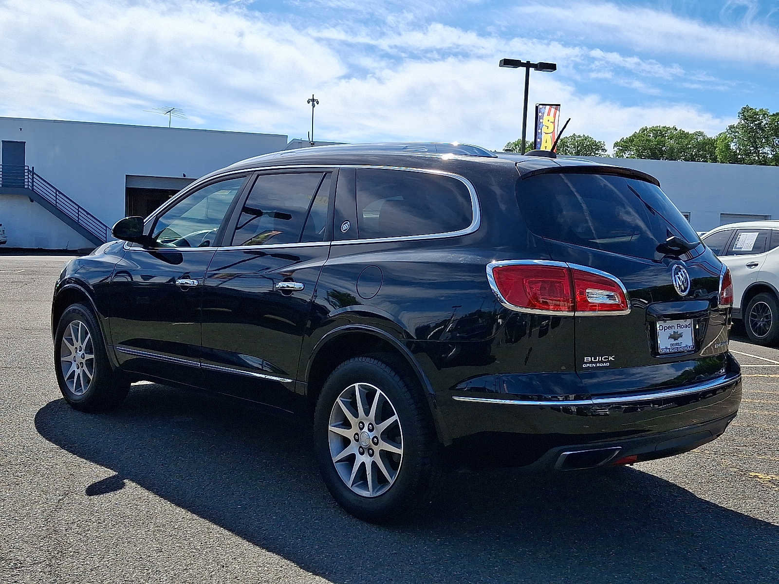 Used 2017 Buick Enclave Leather FWD image 5