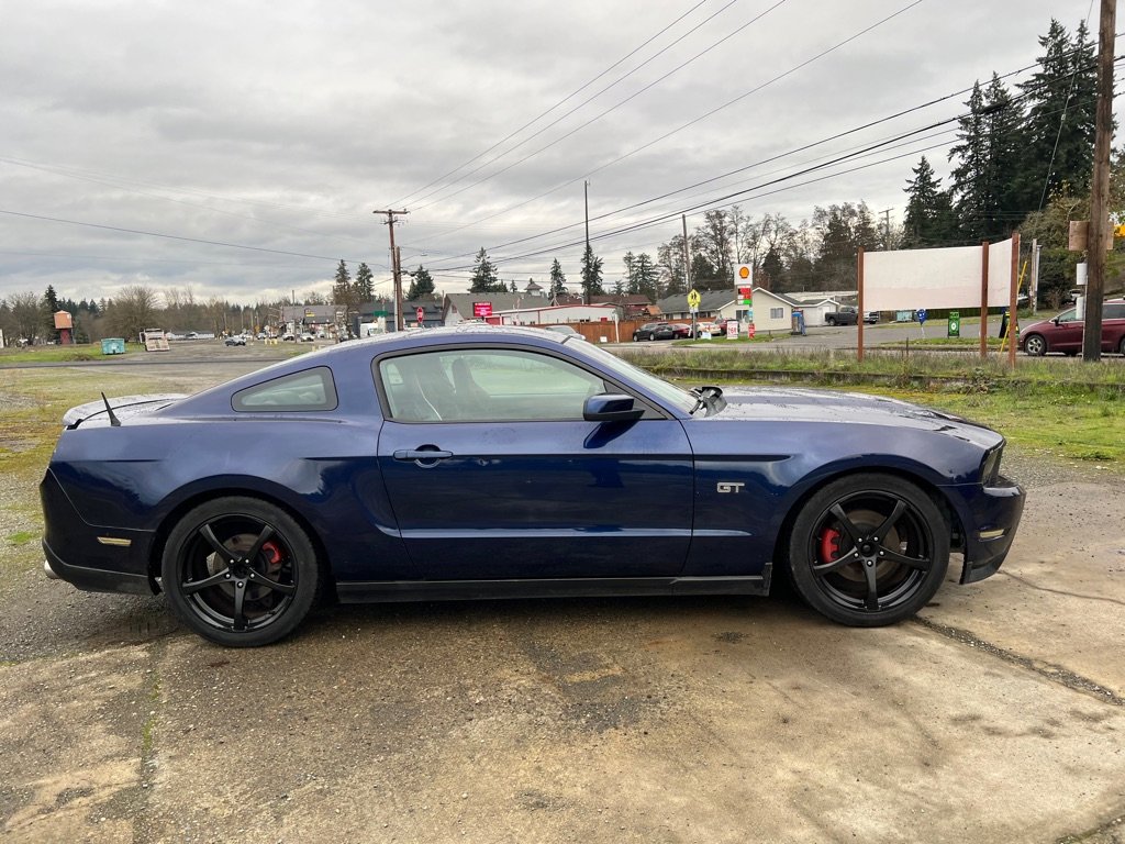 Used 2010 Ford Mustang GT image 10