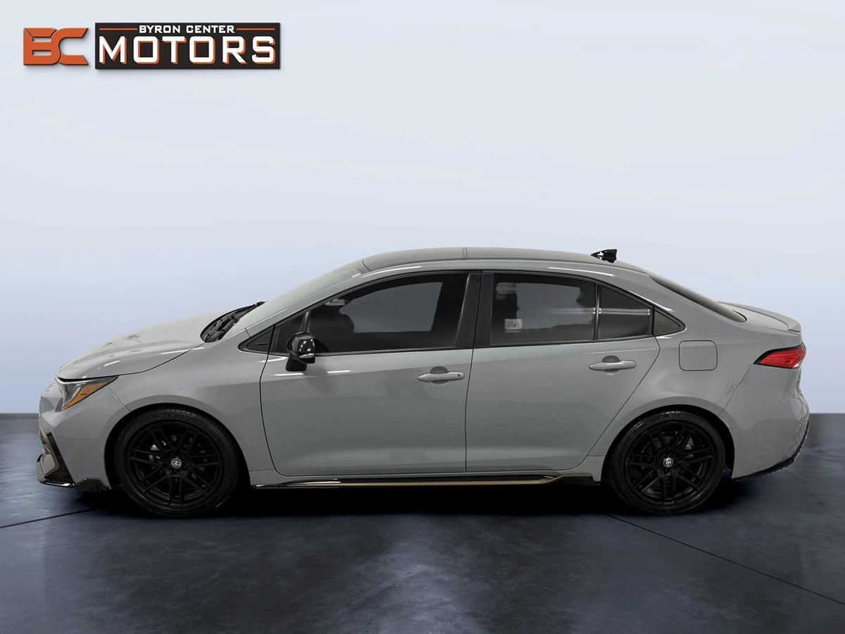 Used 2022 Toyota Corolla SE w/ Carpet Mat Package (TMS) FWD image 3