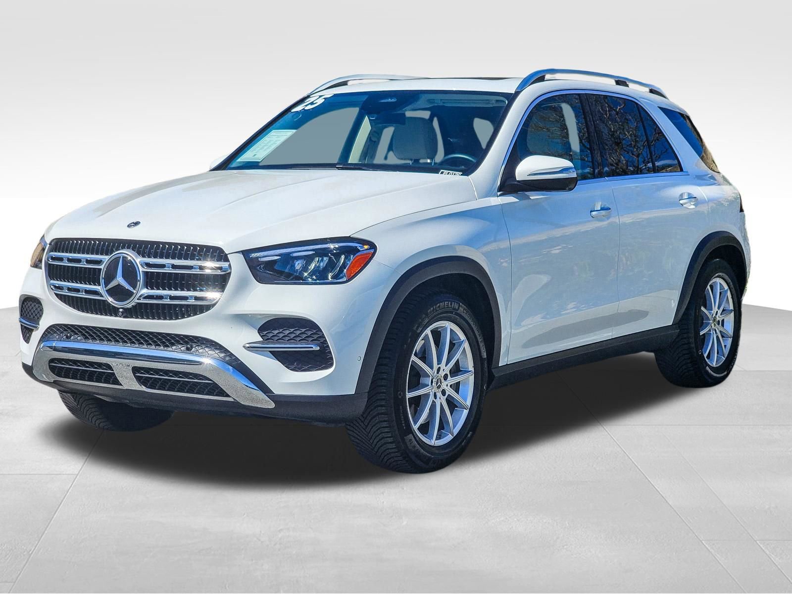 Certified 2025 Mercedes-Benz GLE 350 4MATIC image 3