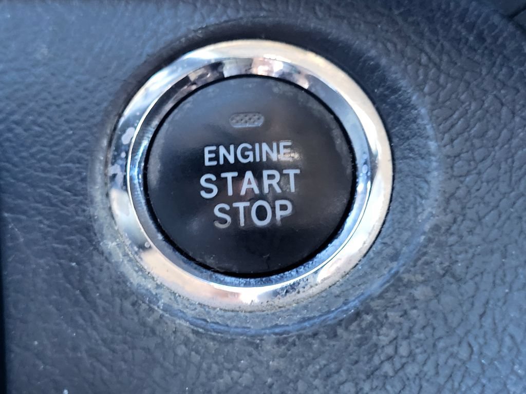 Used 2017 Toyota Sienna Limited Premium FWD image 29