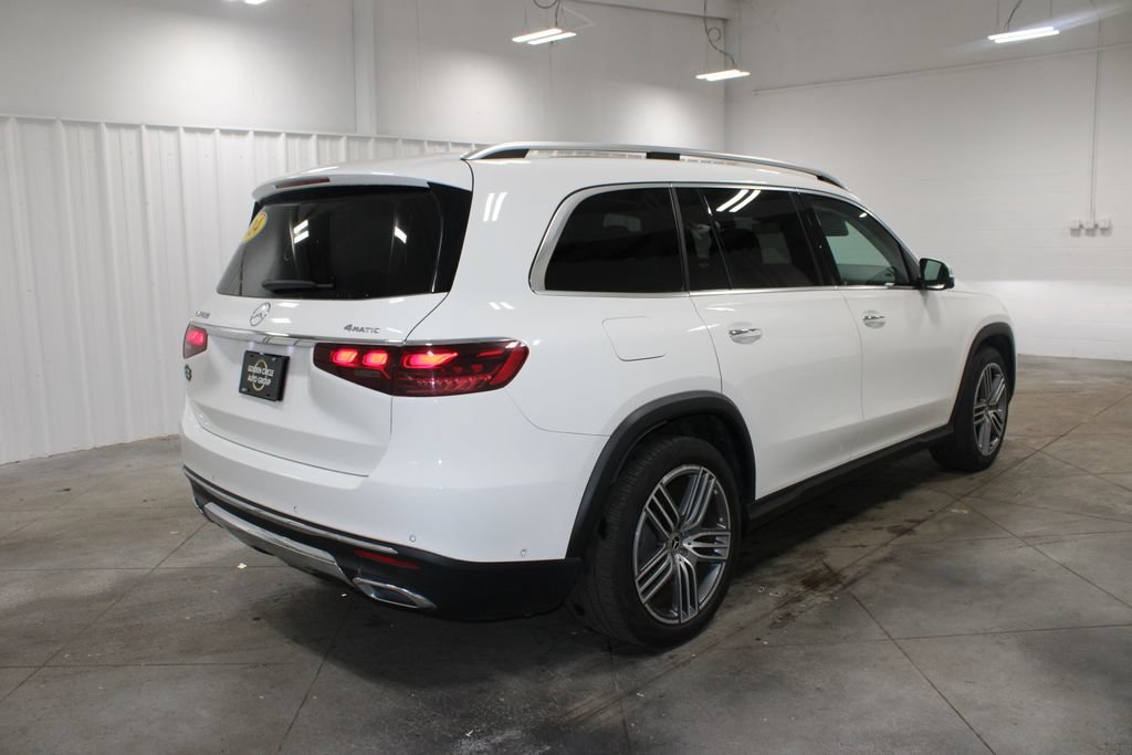 Used 2024 Mercedes-Benz GLS 450 4MATIC image 9