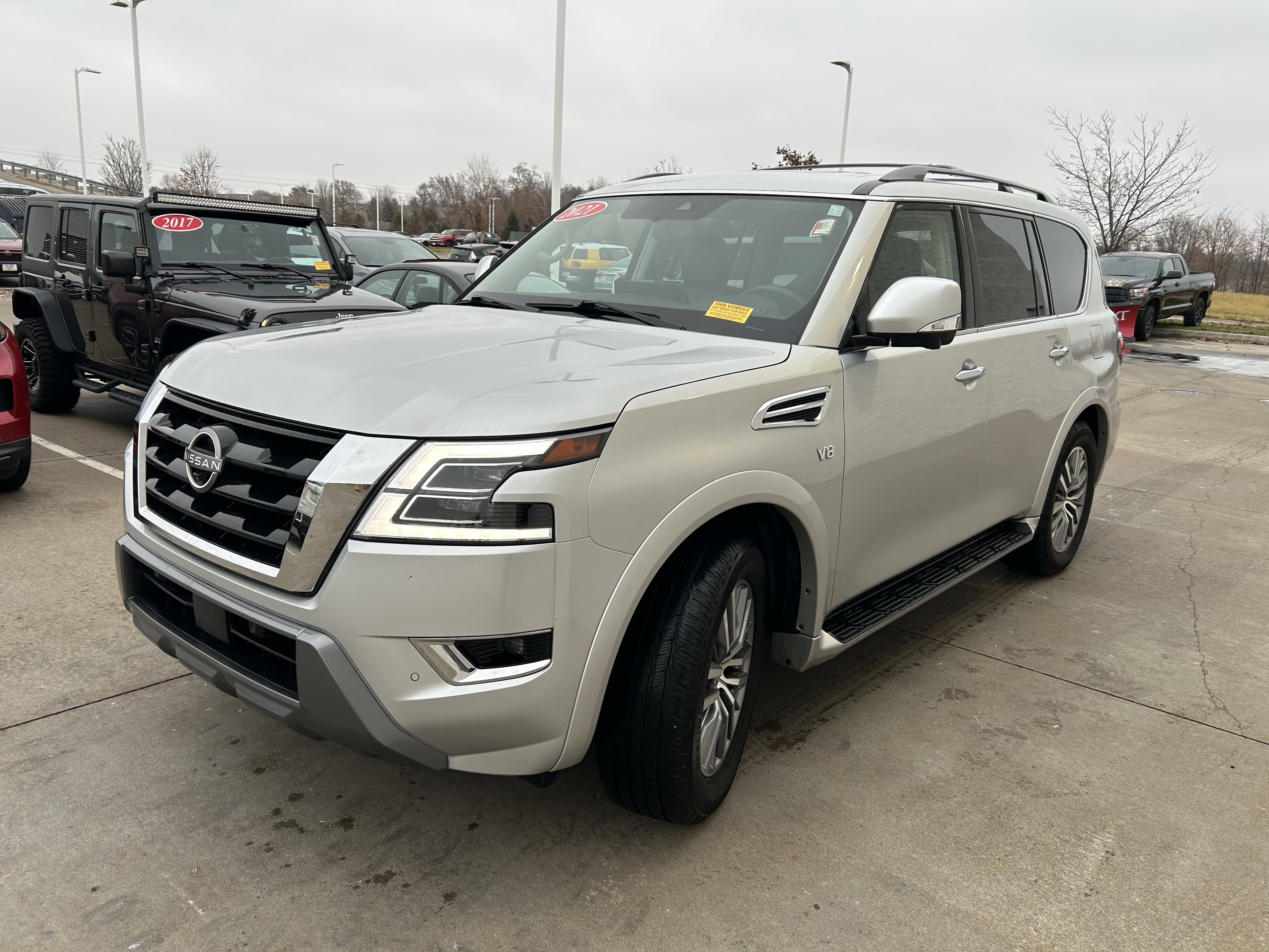 Used 2021 Nissan Armada SL w/ Captain's Chairs Package image 3