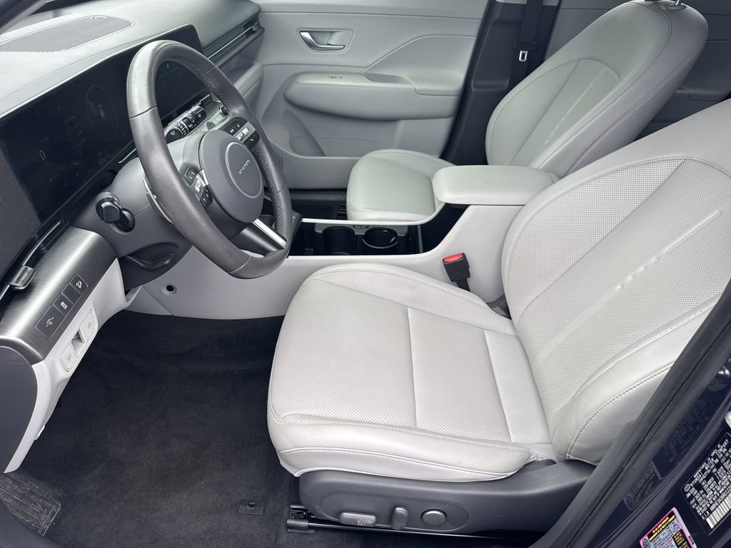 Used 2024 Hyundai Kona Limited FWD image 9