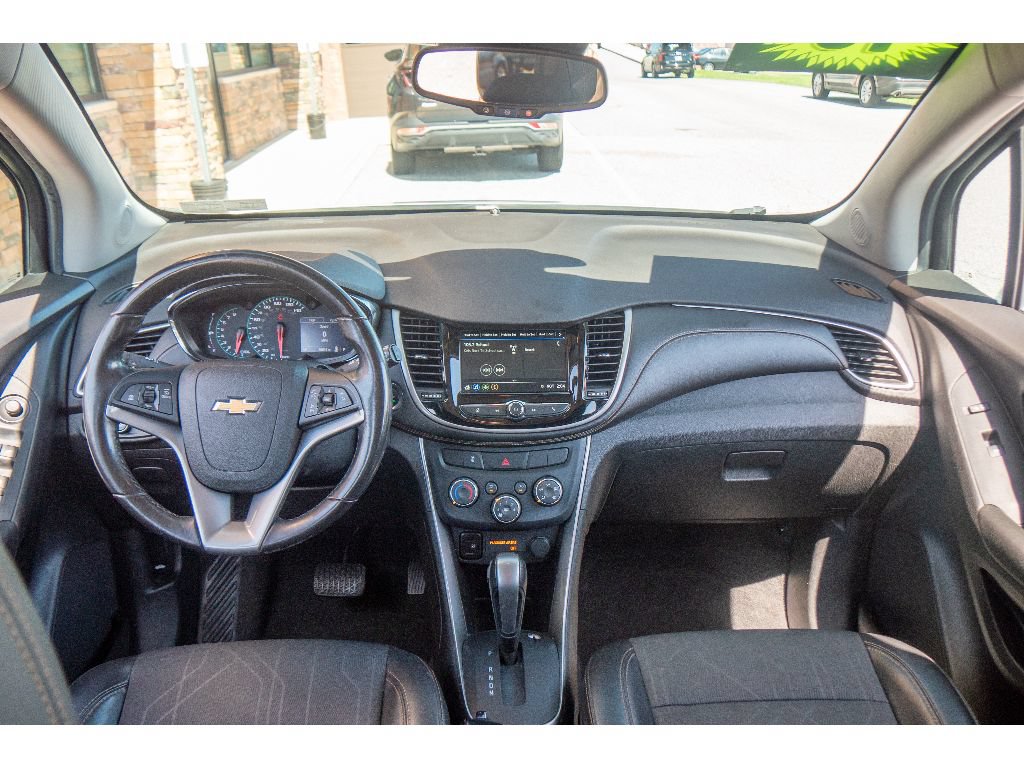 Used 2018 Chevrolet Trax LT w/ LT Convenience Package AWD/4WD image 13