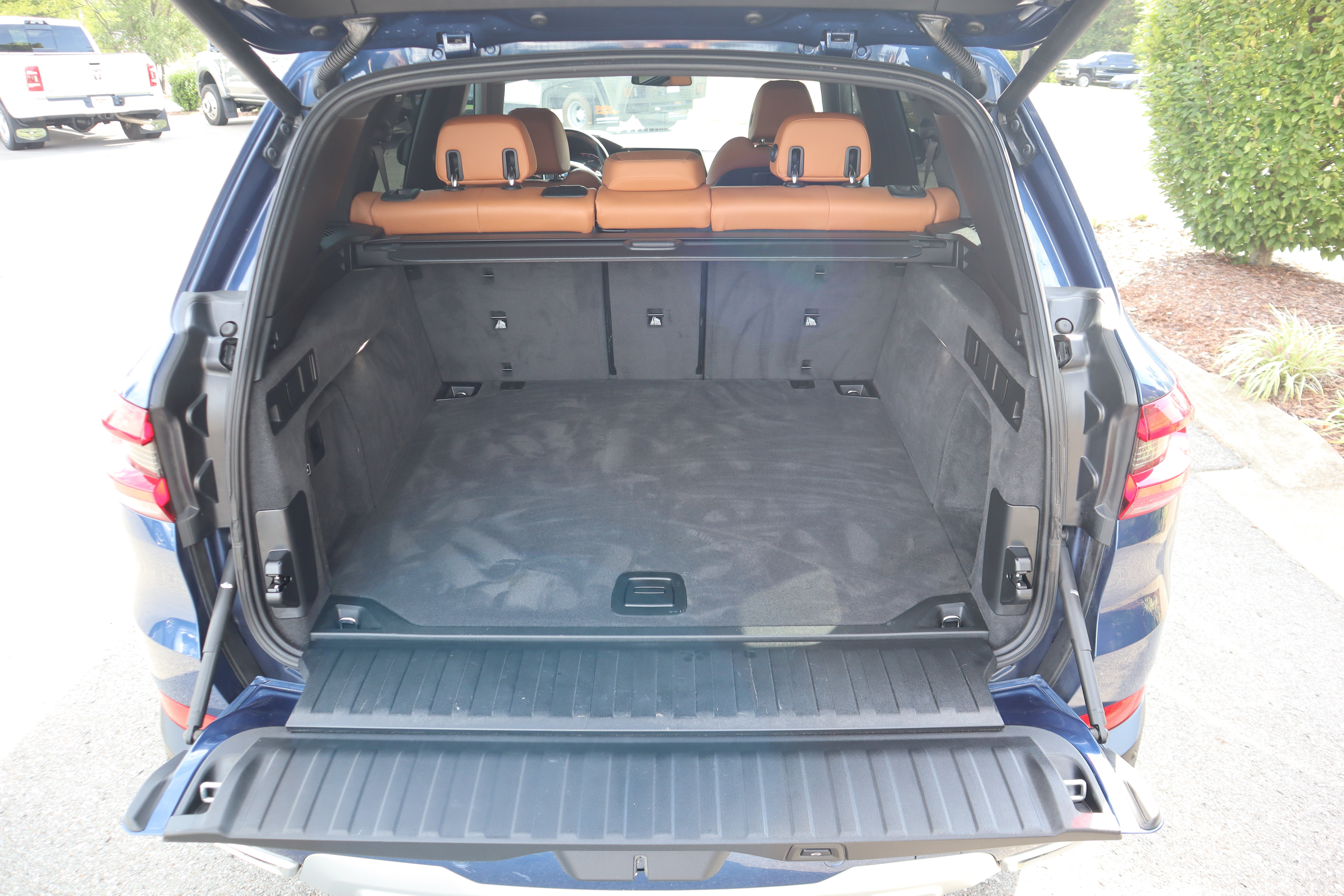 Used 2019 BMW X5 xDrive40i w/ Premium Package 2 AWD/4WD image 32