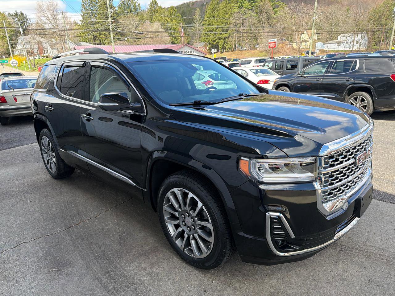 Used 2023 GMC Acadia Denali w/ Denali Ultimate Package image 3