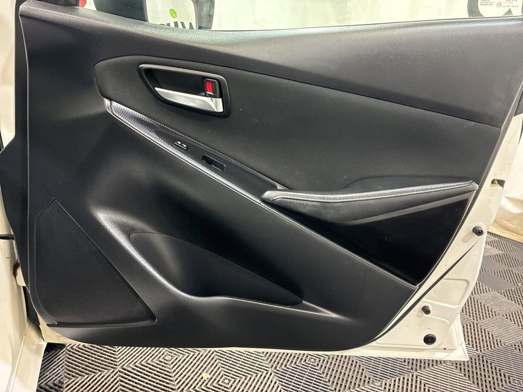 Used 2018 Toyota Yaris iA FWD image 11