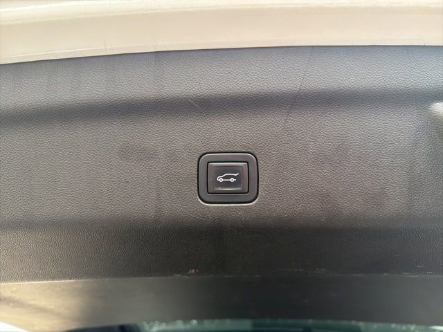 Used 2022 Chevrolet Tahoe RST w/ Sport Performance Package image 10