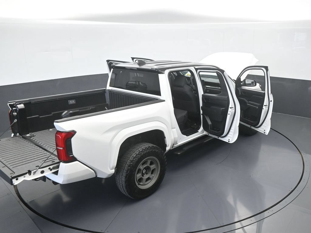 Used 2025 Toyota Tacoma SR5 AWD/4WD image 67
