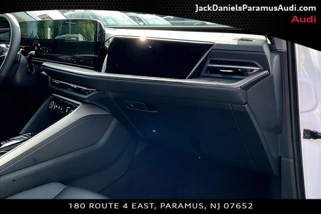 Used 2025 Audi Q5 Premium w/ Convenience Package AWD/4WD image 14