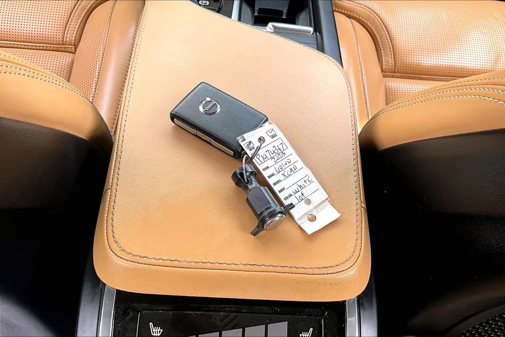 Certified 2023 Volvo XC90 B6 Ultimate w/ Protection Package Premier AWD/4WD image 14