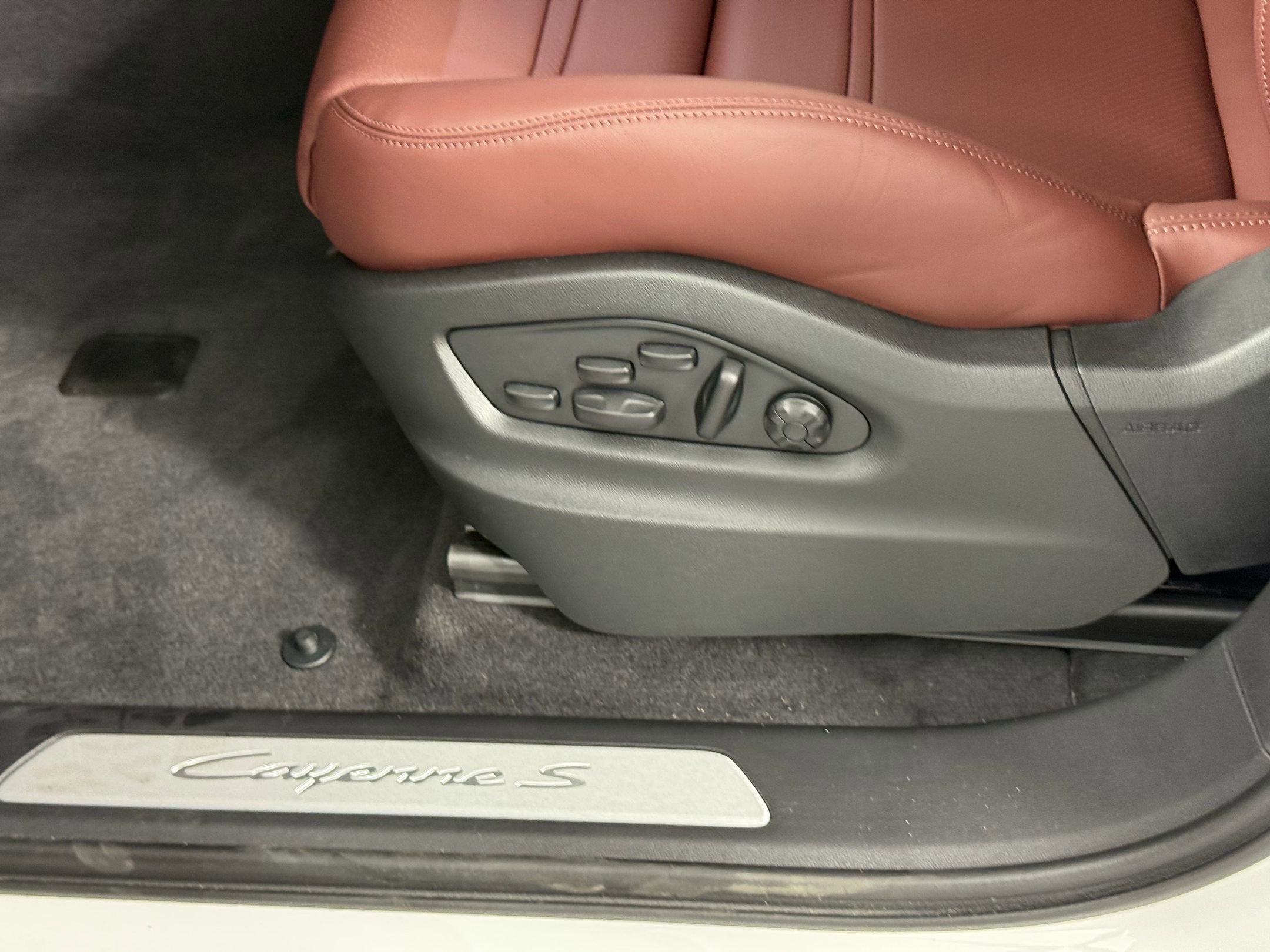 New 2026 Porsche Cayenne S image 14