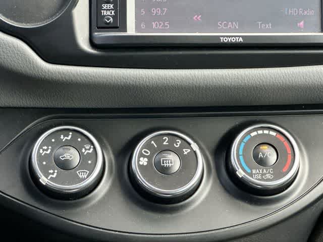 Used 2015 Toyota Yaris LE FWD image 11
