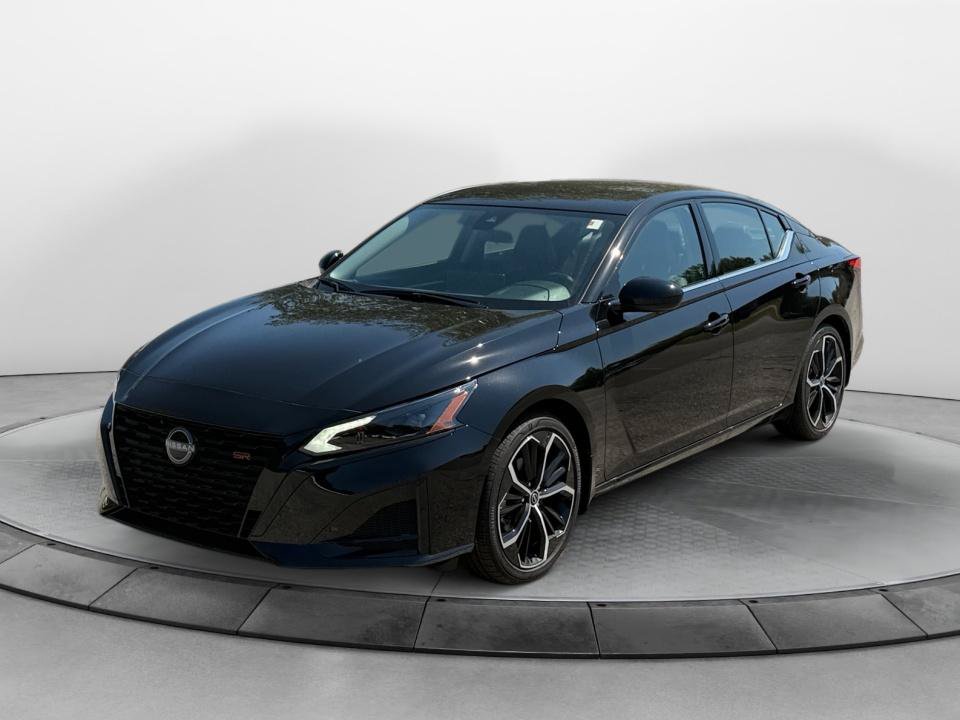 Certified 2026 Nissan Altima 2.5 SR FWD image 3