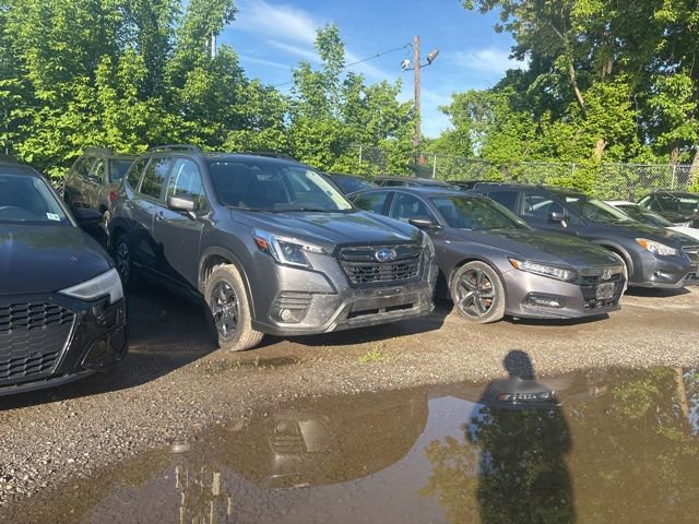 Used 2023 Subaru Forester Premium AWD/4WD image 11