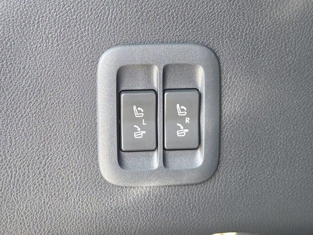 New 2025 Lexus TX 500h AWD image 19