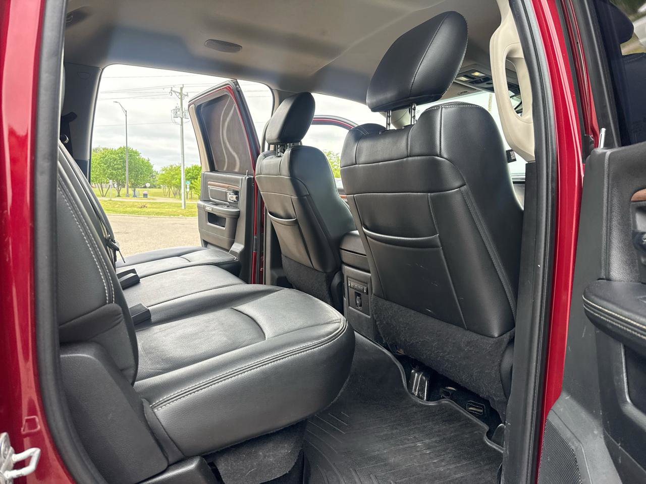 Used 2013 RAM 2500 Laramie w/ Cold Weather Group AWD/4WD image 27