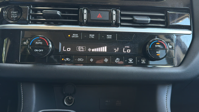 Used 2025 Nissan Pathfinder SV AWD/4WD image 26