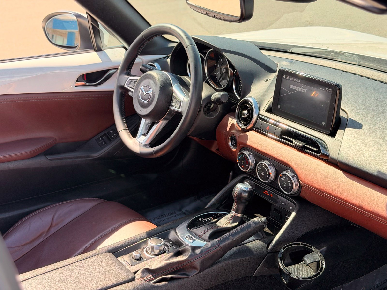 Used 2018 MAZDA MX-5 Miata RF Grand Touring RWD image 32