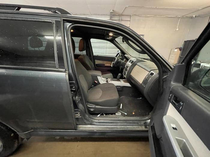Used 2010 Mercury Mariner 4WD image 30