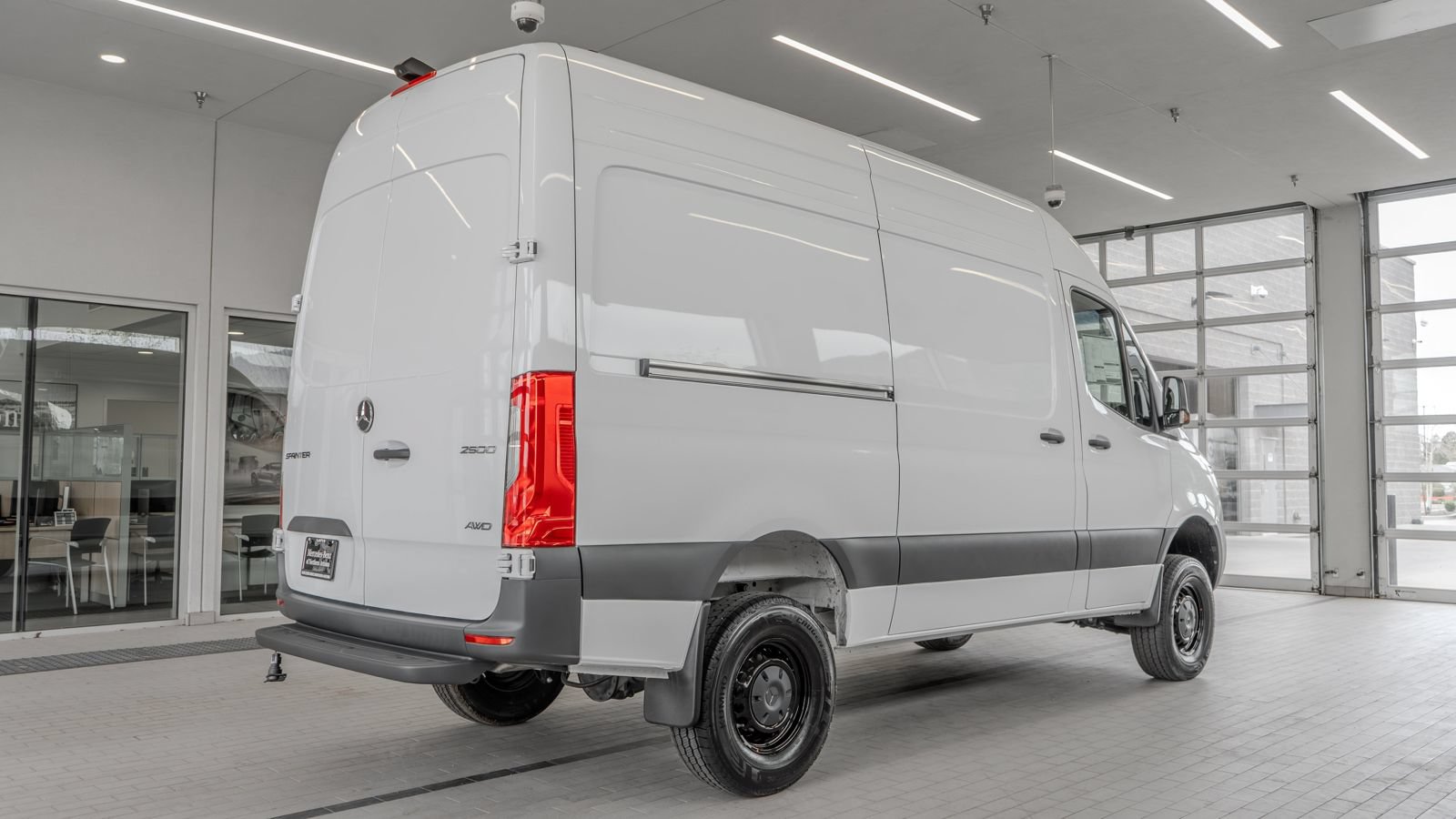 Used 2025 Mercedes-Benz Sprinter 2500 image 26