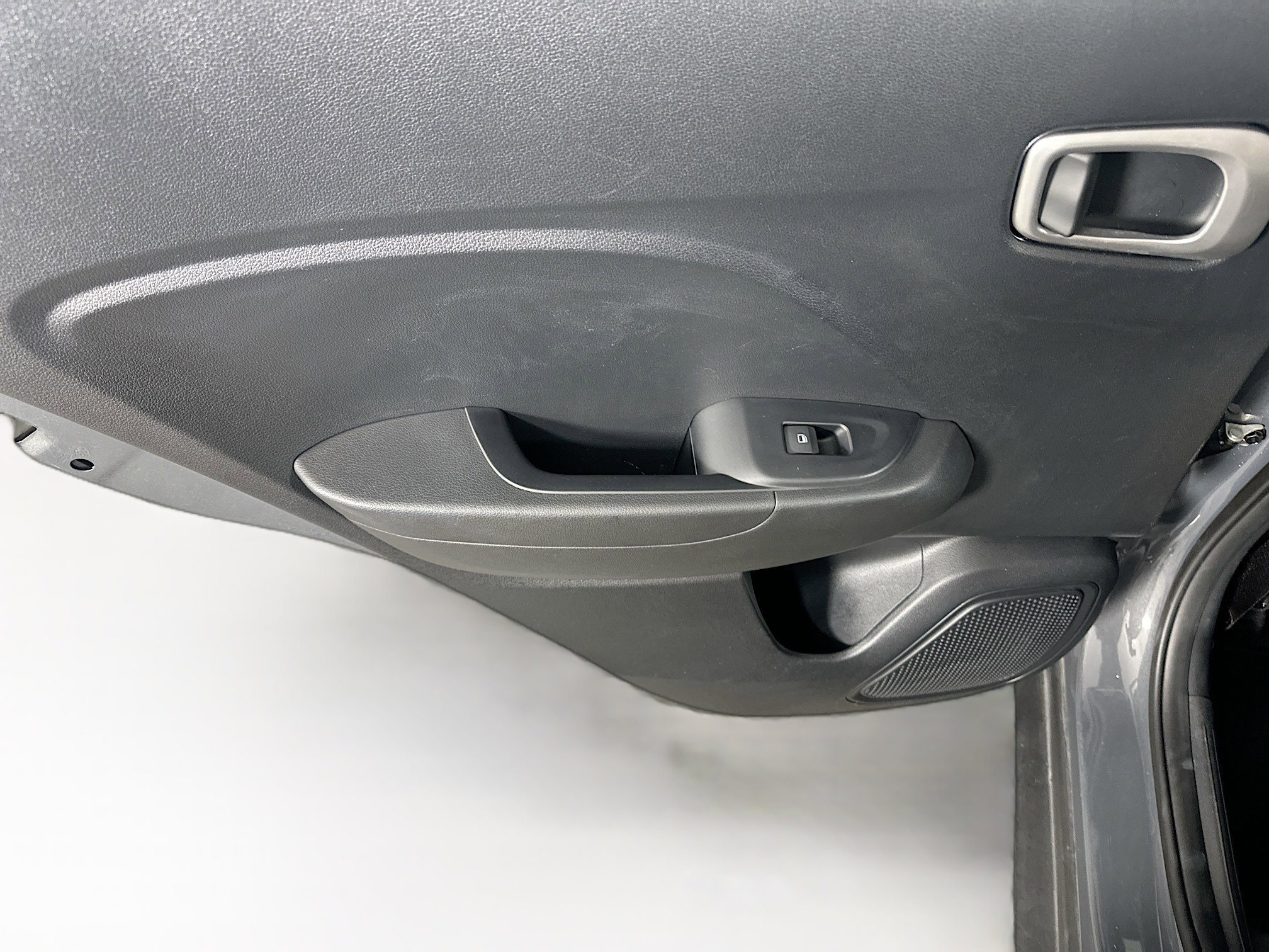 Used 2024 Hyundai Venue SEL image 26
