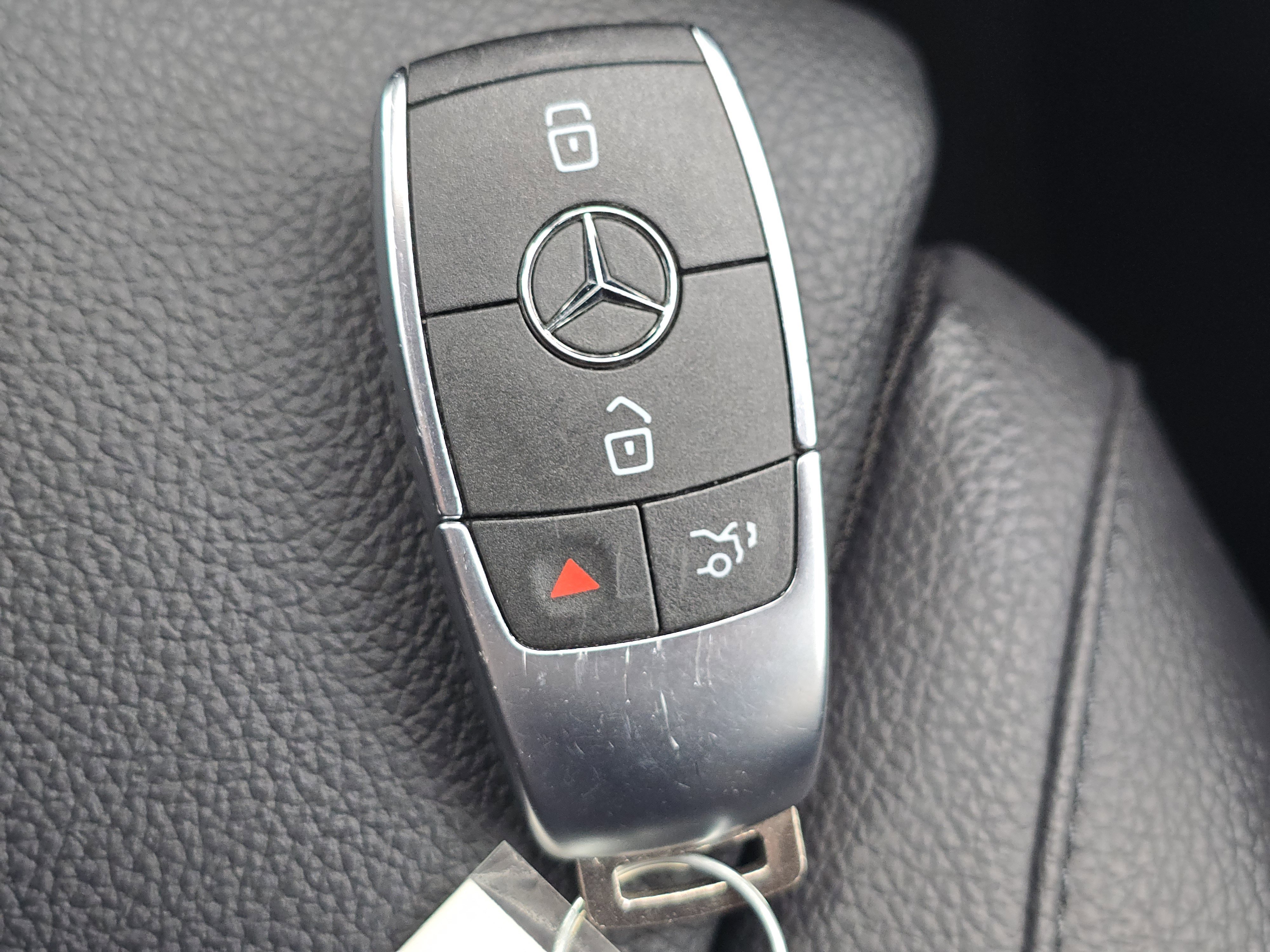 Used 2025 Mercedes-Benz GLA 250 4MATIC image 27