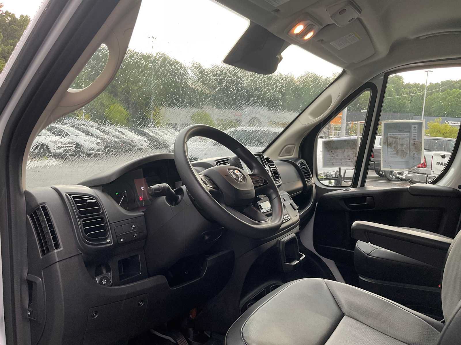 Used 2024 RAM ProMaster 2500 w/ Convenience Group FWD image 15