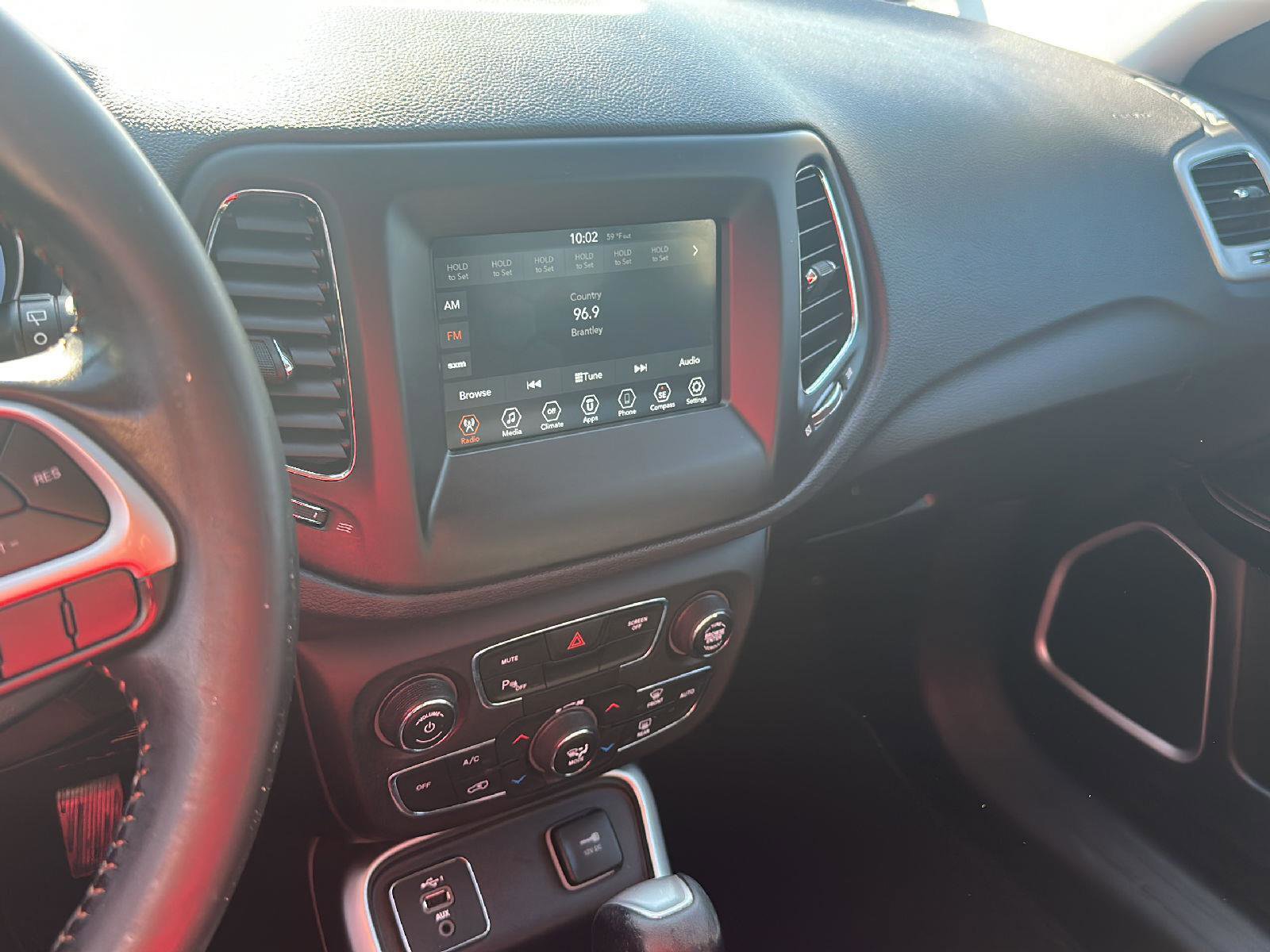 Used 2019 Jeep Compass Latitude w/ Safety & Security Group image 13