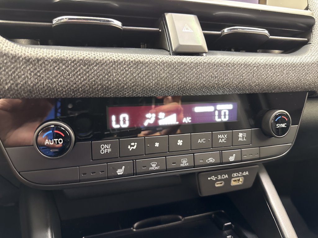 New 2026 Subaru Outback Limited AWD/4WD image 22