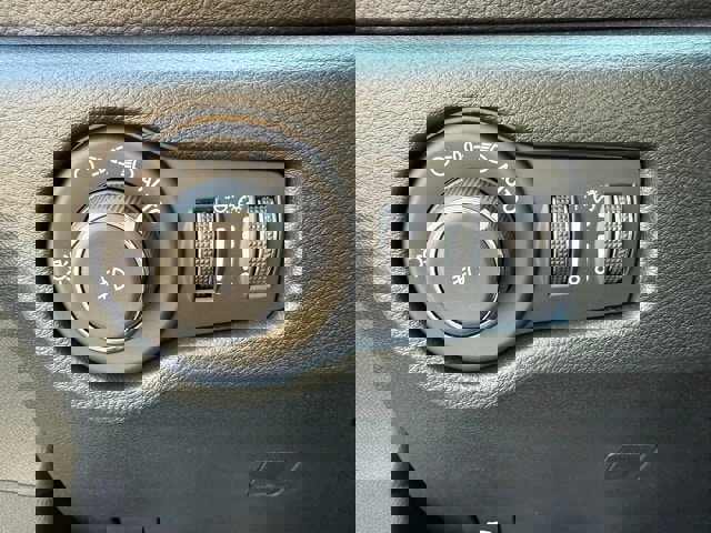 New 2026 Chrysler Pacifica Select image 12