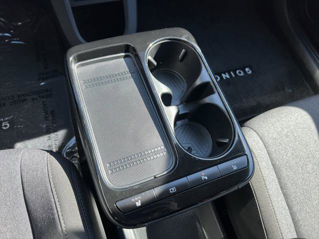 New 2025 Hyundai Ioniq 5 SE image 23