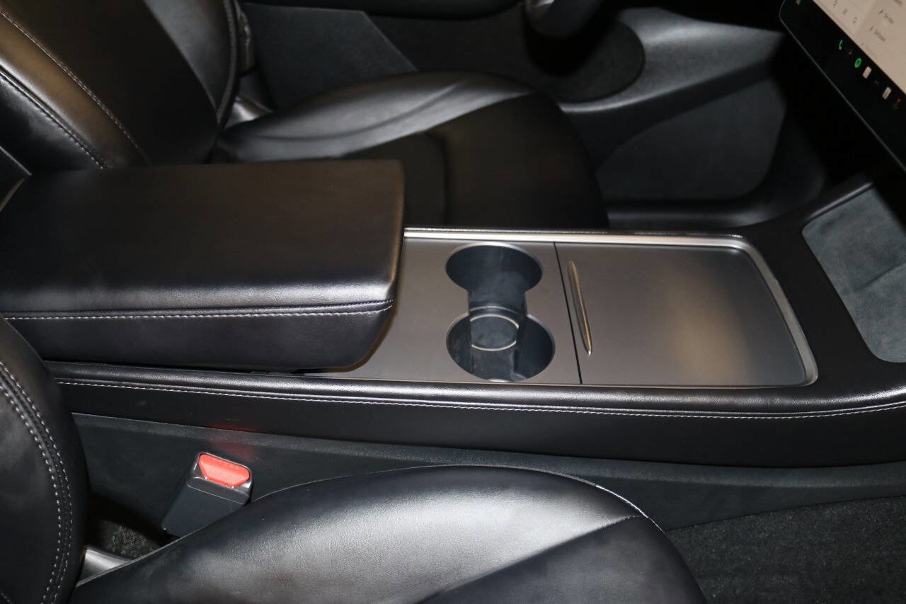 Used 2023 Tesla Model Y Performance image 34