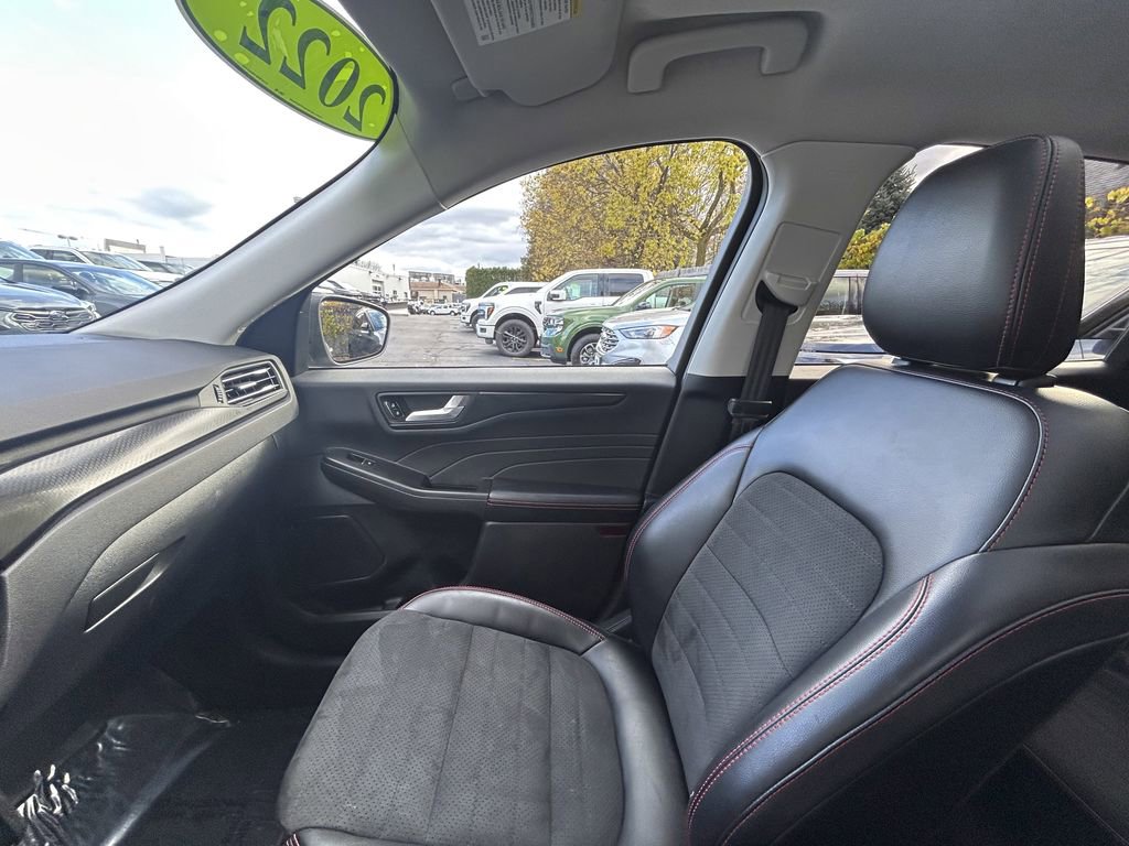 Used 2022 Ford Escape SEL w/ SEL Stealth AWD Package image 20