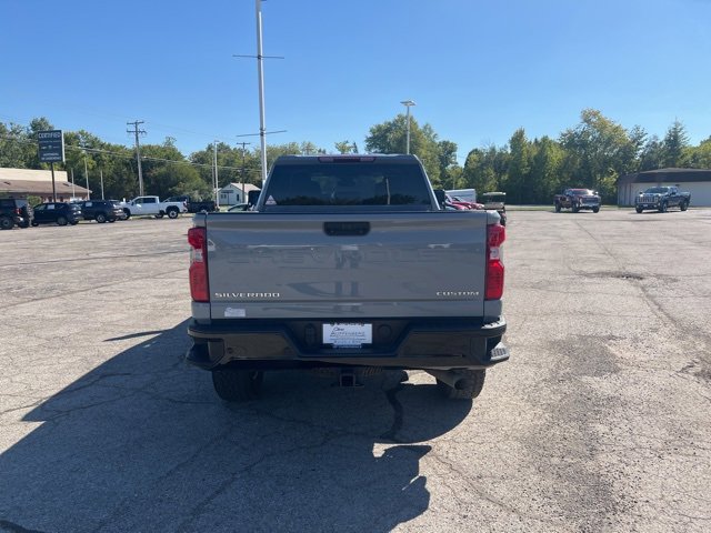 Used 2024 Chevrolet Silverado 2500 Custom w/ Custom Value Package image 4
