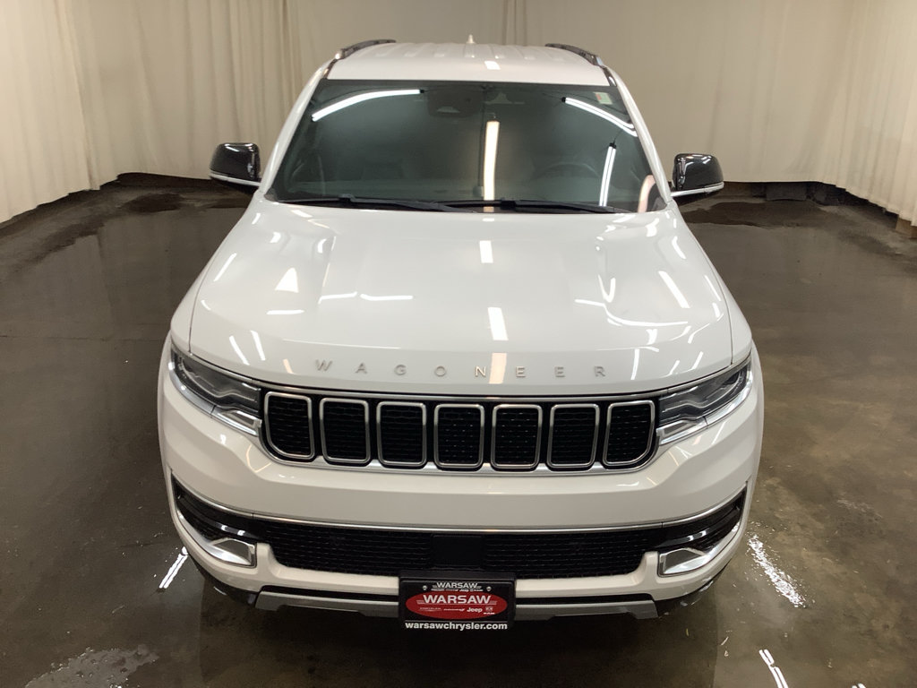 Used 2023 Jeep Wagoneer L Series II AWD/4WD image 2