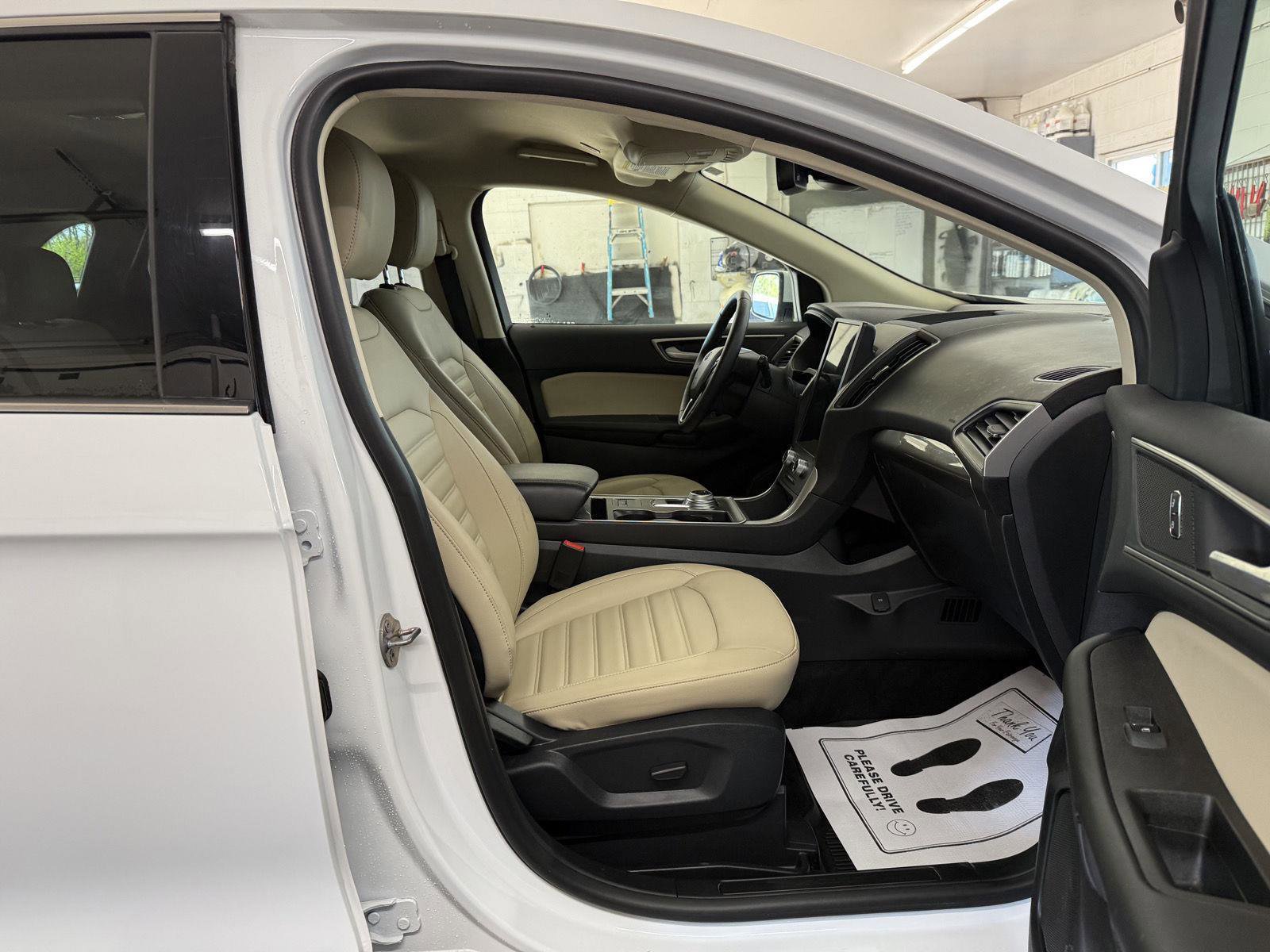 Used 2024 Ford Edge SEL w/ Convenience Package AWD/4WD image 30