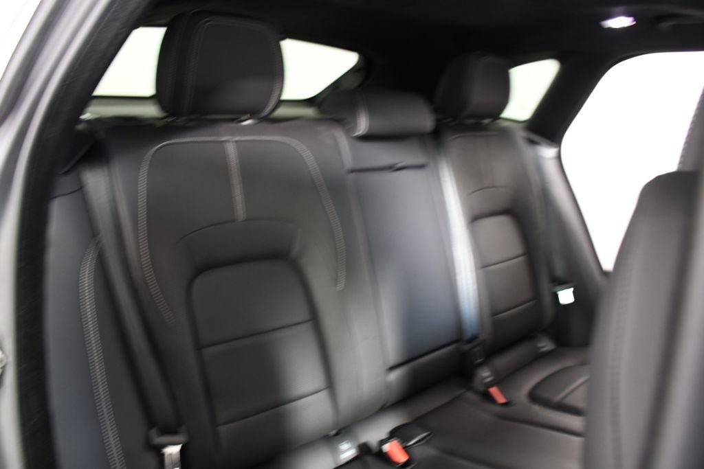 Used 2026 Jaguar F-PACE R-Dynamic S AWD/4WD image 23