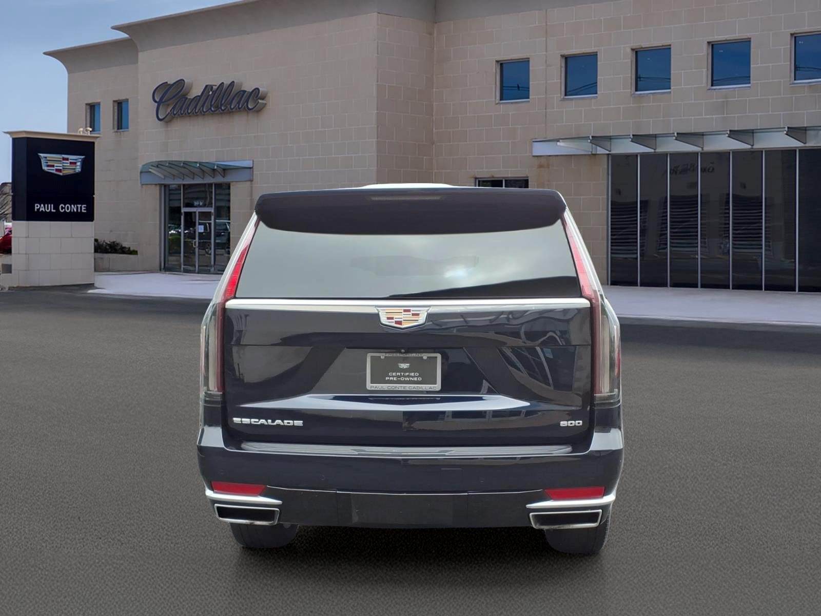Used 2023 Cadillac Escalade Luxury AWD/4WD image 6