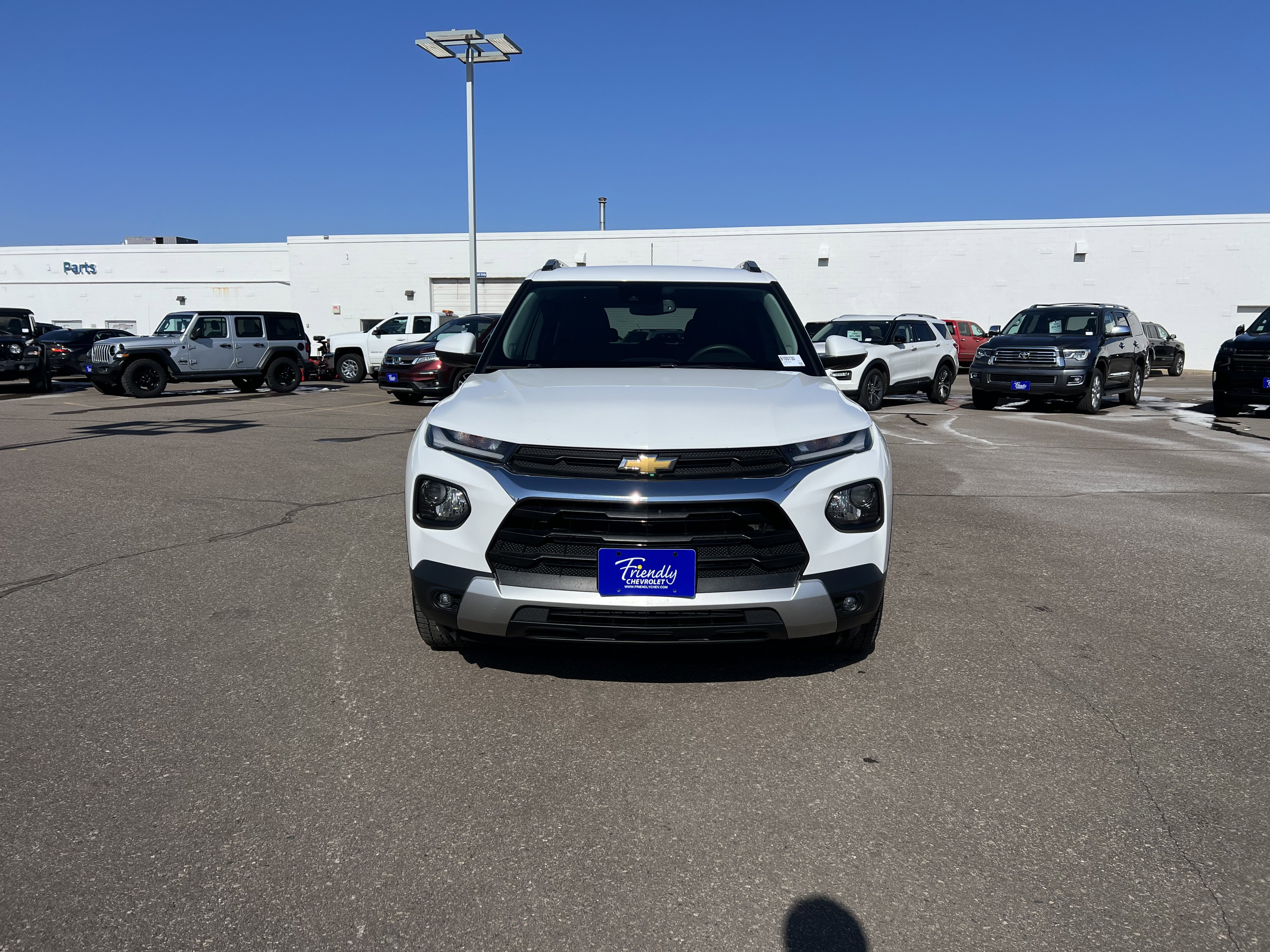 Used 2022 Chevrolet TrailBlazer LT w/ Convenience Package image 2