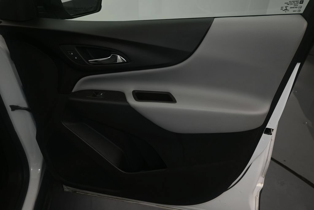 Used 2021 Chevrolet Equinox LS w/ LS Convenience Package FWD image 15