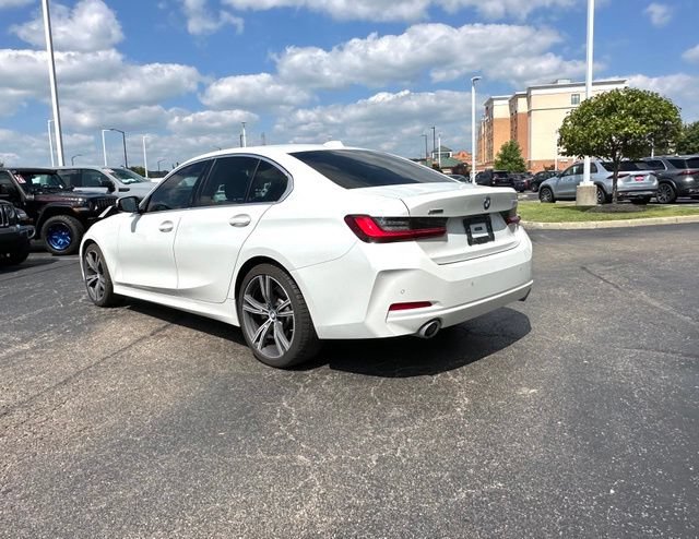 Used 2024 BMW 330i xDrive Sedan w/ Premium Package AWD/4WD image 6