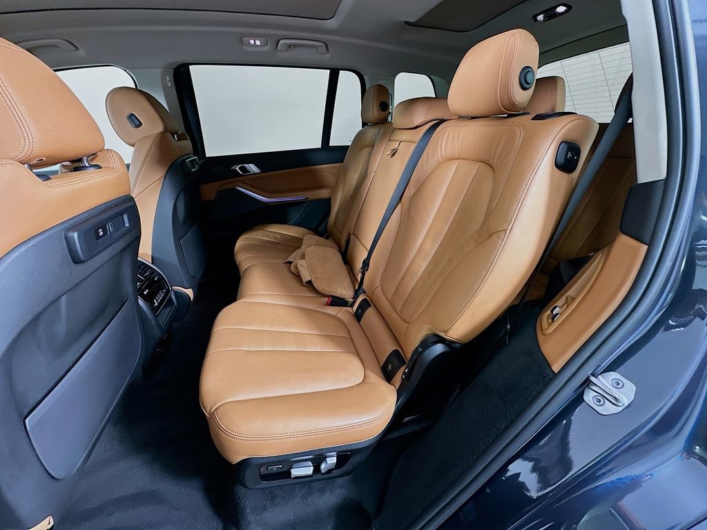 Used 2021 BMW X7 xDrive40i w/ Premium Package image 25