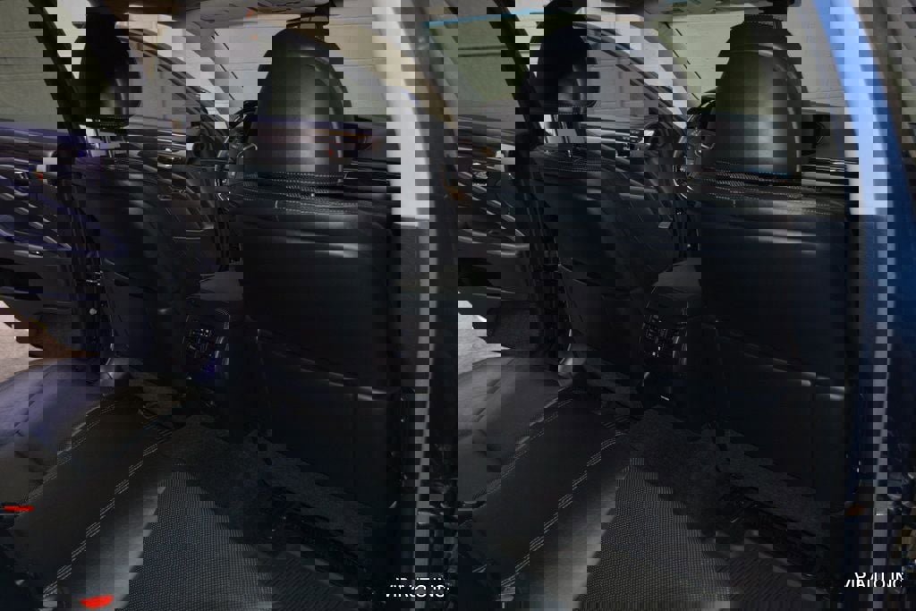 Used 2013 Lexus LS 460 w/ Comfort Pkg RWD image 20