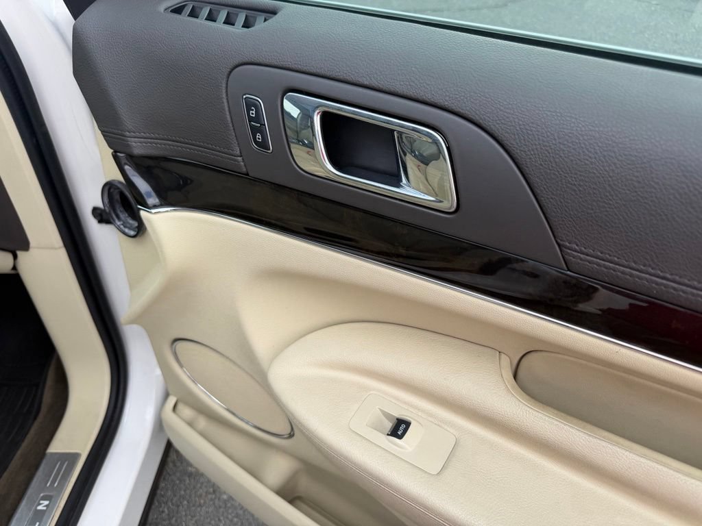 Used 2015 Lincoln MKT AWD w/ Equipment Group 201A image 31