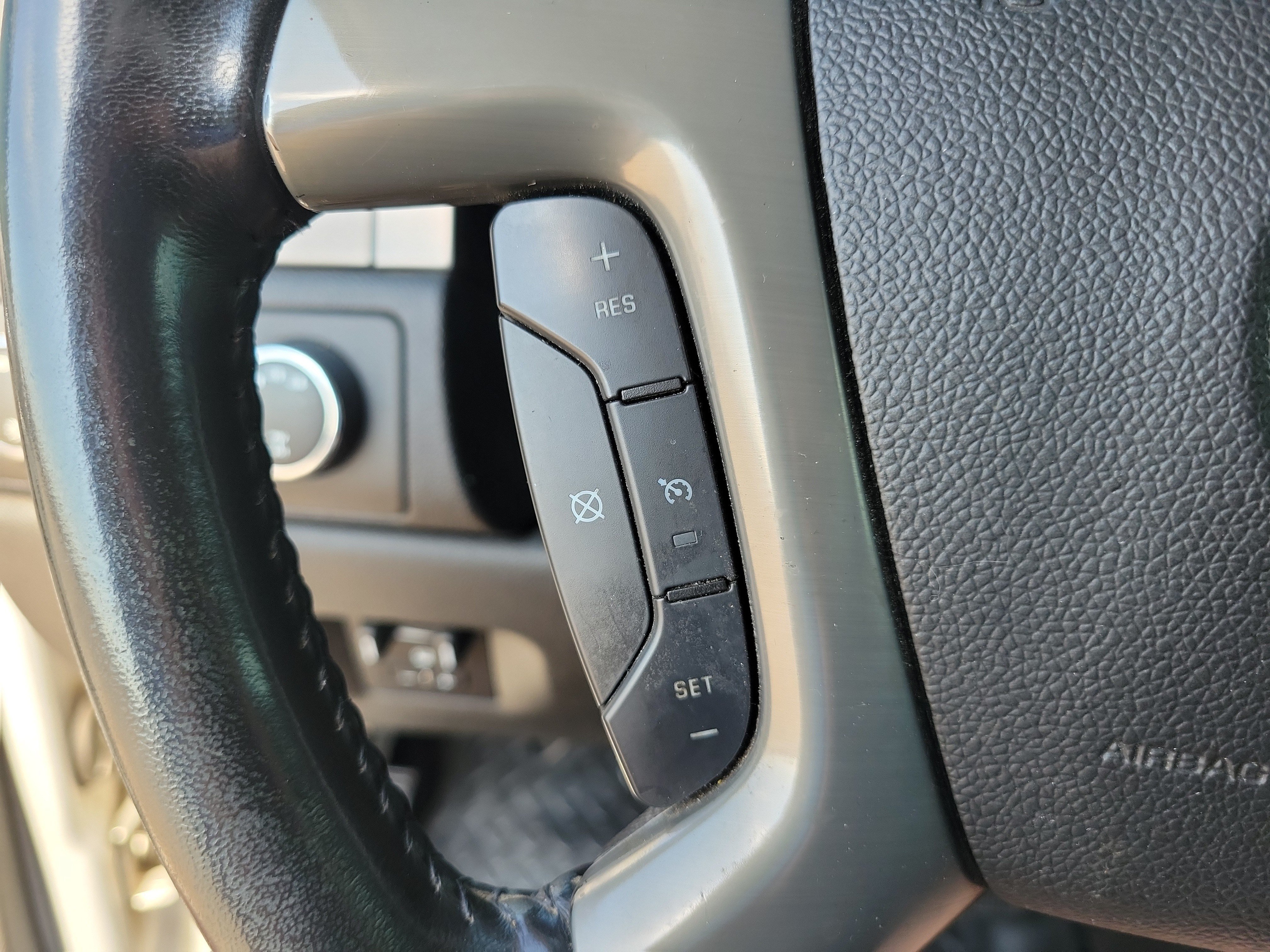 Used 2014 Chevrolet Silverado 2500 LTZ w/ LTZ Plus Package AWD/4WD image 20