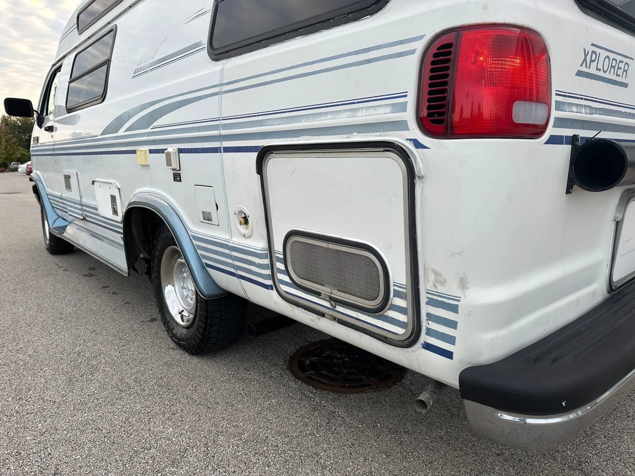 Used 1997 Dodge B3500 RWD image 12